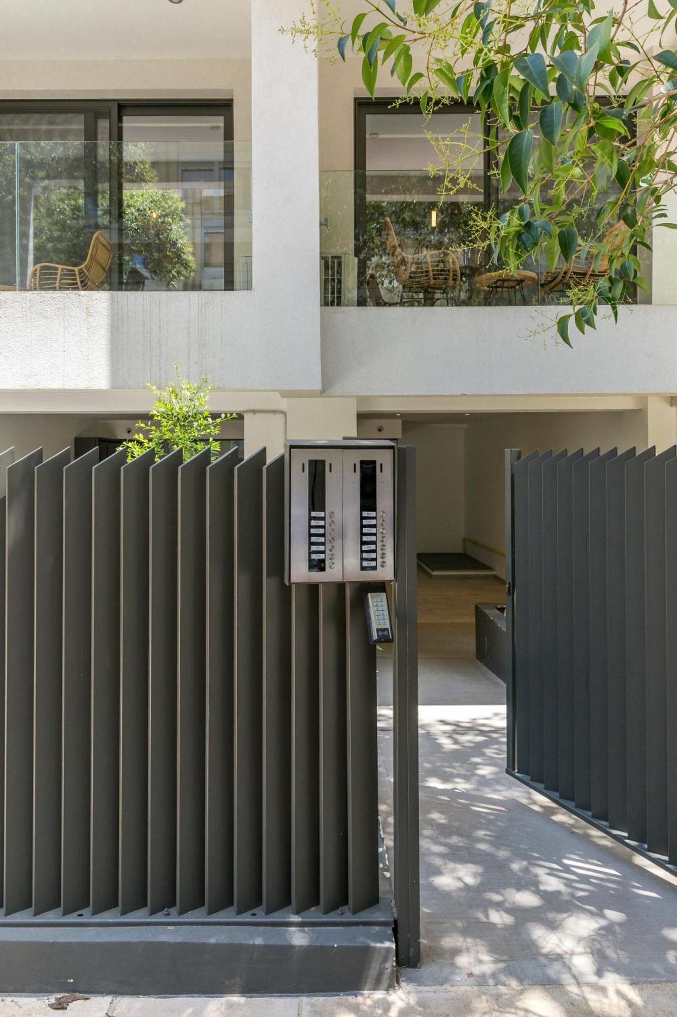 Cubes Living Athens Goudi Apartment Exterior photo